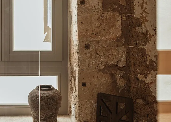 Aisha Готель *